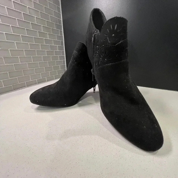 Karen Scott Black Ankle Boots Size 10 - Picture 1 of 10